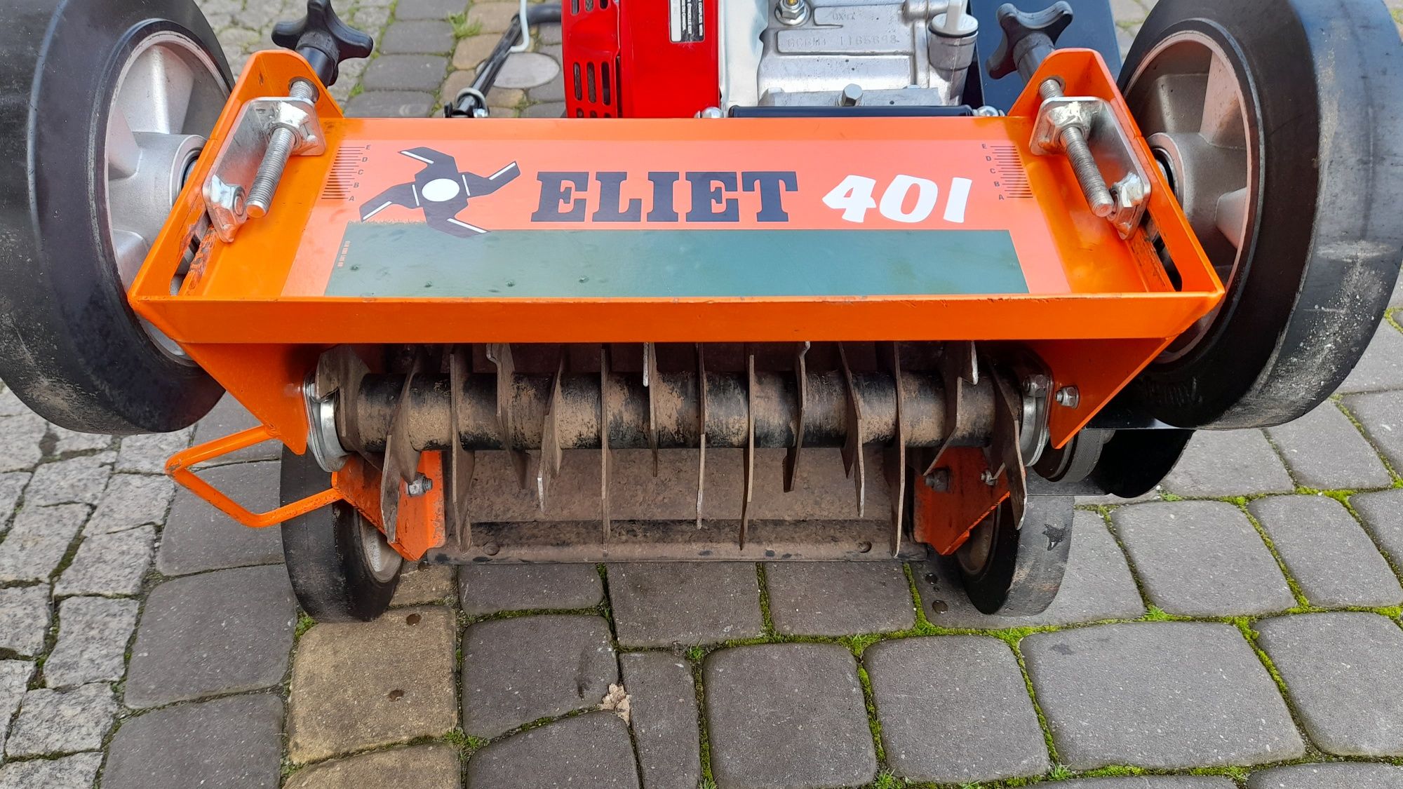 Wertykulator ELIET E401