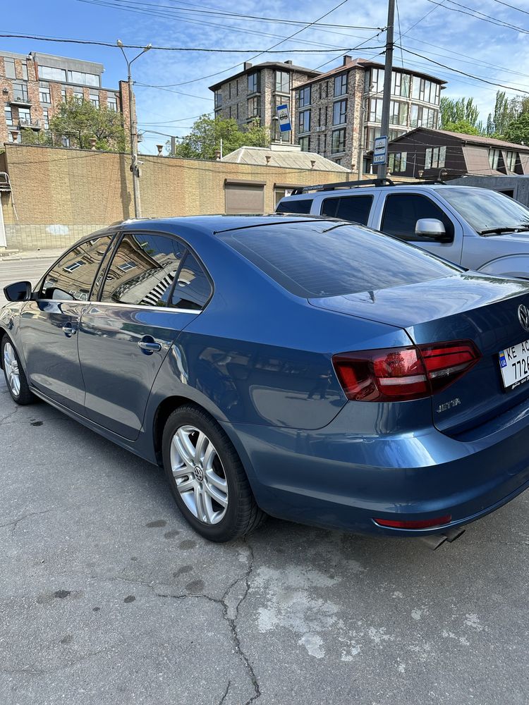 Volkswagen jetta 2016