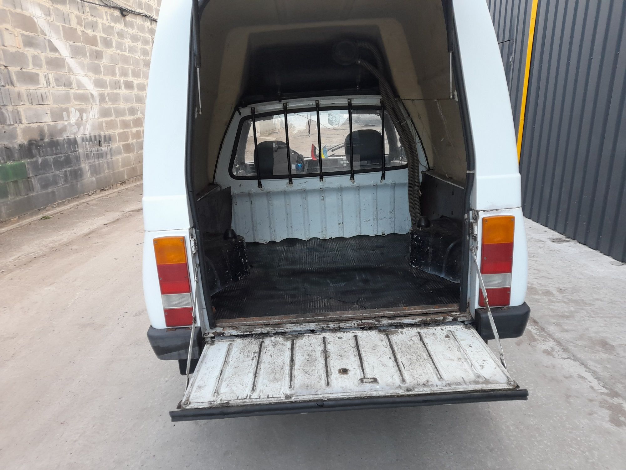 Продам  ато  таврия  пикап