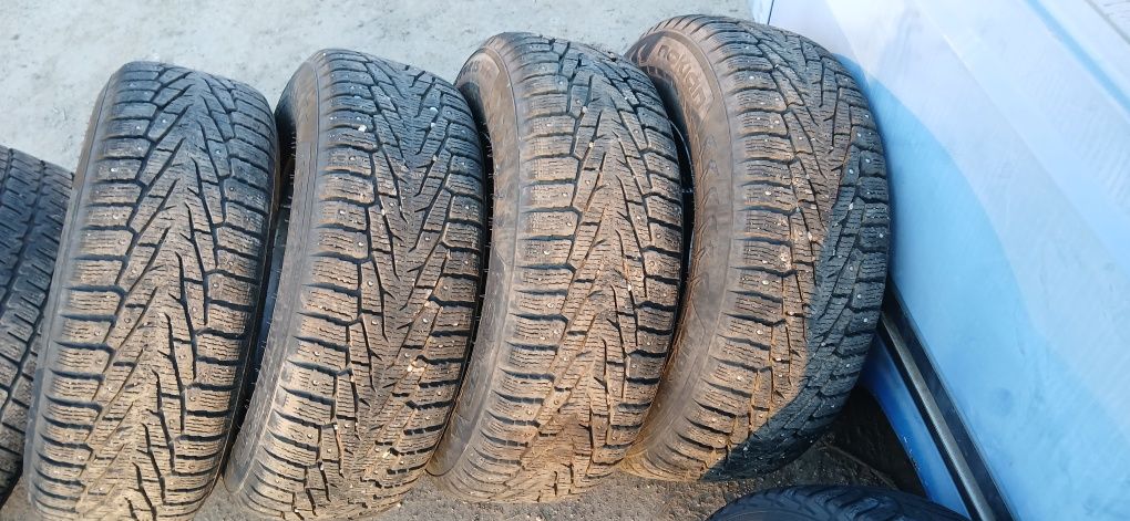 Диски р  з резиною nokian 255 70 15  р15 6 139.7  мітсубісі паджеро 2