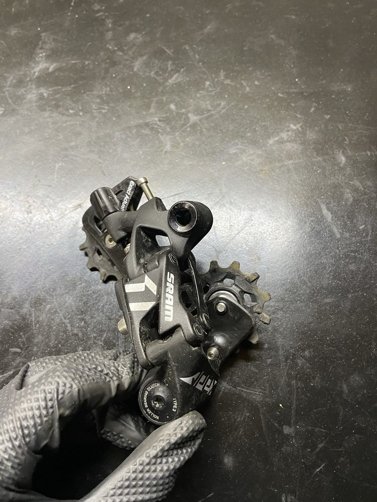 Przerzutka tył Sram Apex 11s