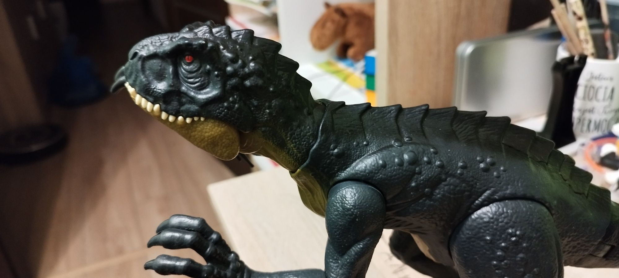 Dinozaury Mattel 4 rodzaje Skorpiovenator, Keratozaur