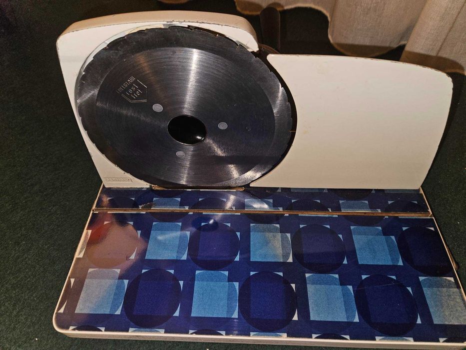 Máquina  manual de cortar fiambre, queijo, enchidos - vintage