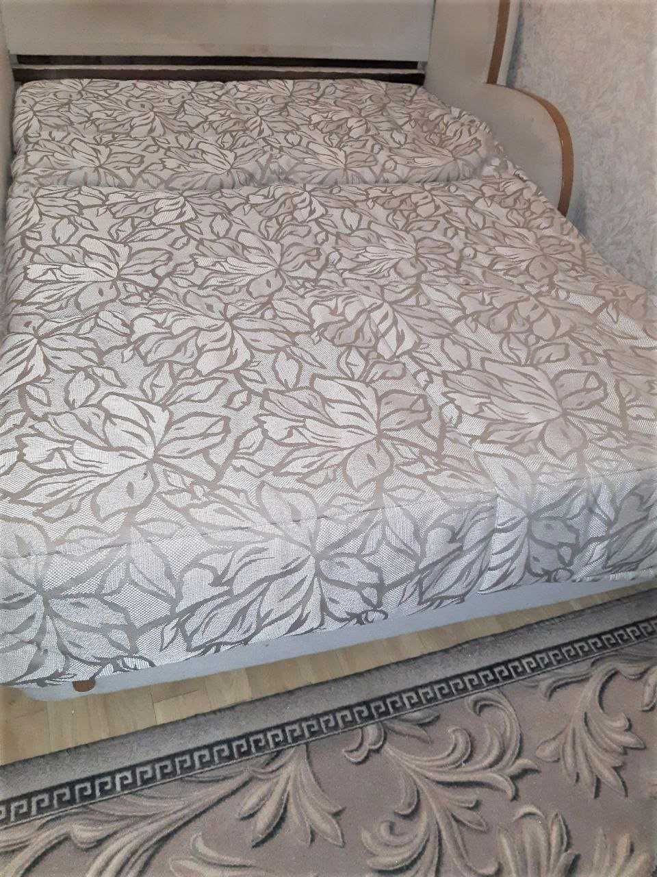 Пр.Б.Хмельницкого, тупик 136й маршрутки, 1к.кв, 13 тыс.у.е.