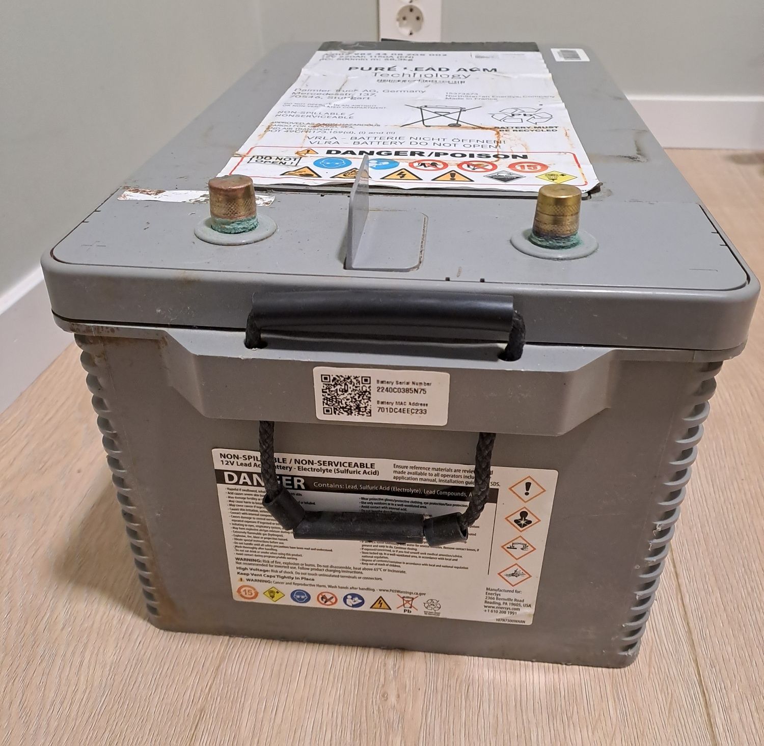 Duże akumulator AGM mercedes 12V 220Ah 1150A. ciężarówka, fotowoltaik