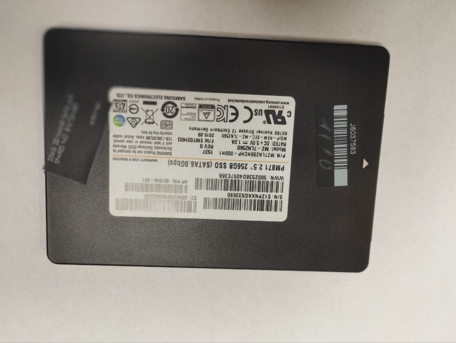 SSD накопичувач samsung 256 ГБ