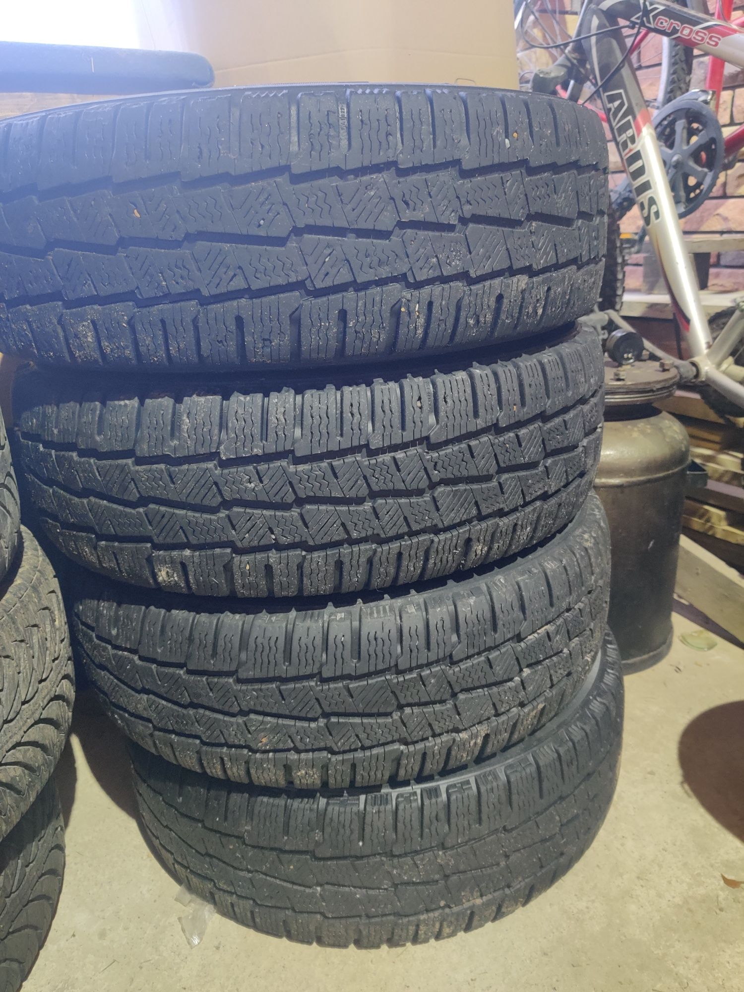 Продам шини Michelin Agilis Alpin 195/70/R15c