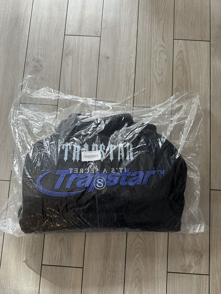 Kurtka trapstar S czarno/niebieska
