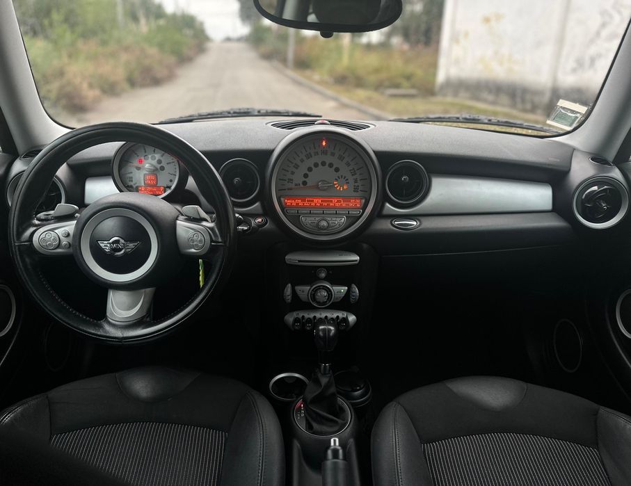 Mini Cooper 1.6D-2010[Caixa-automática]