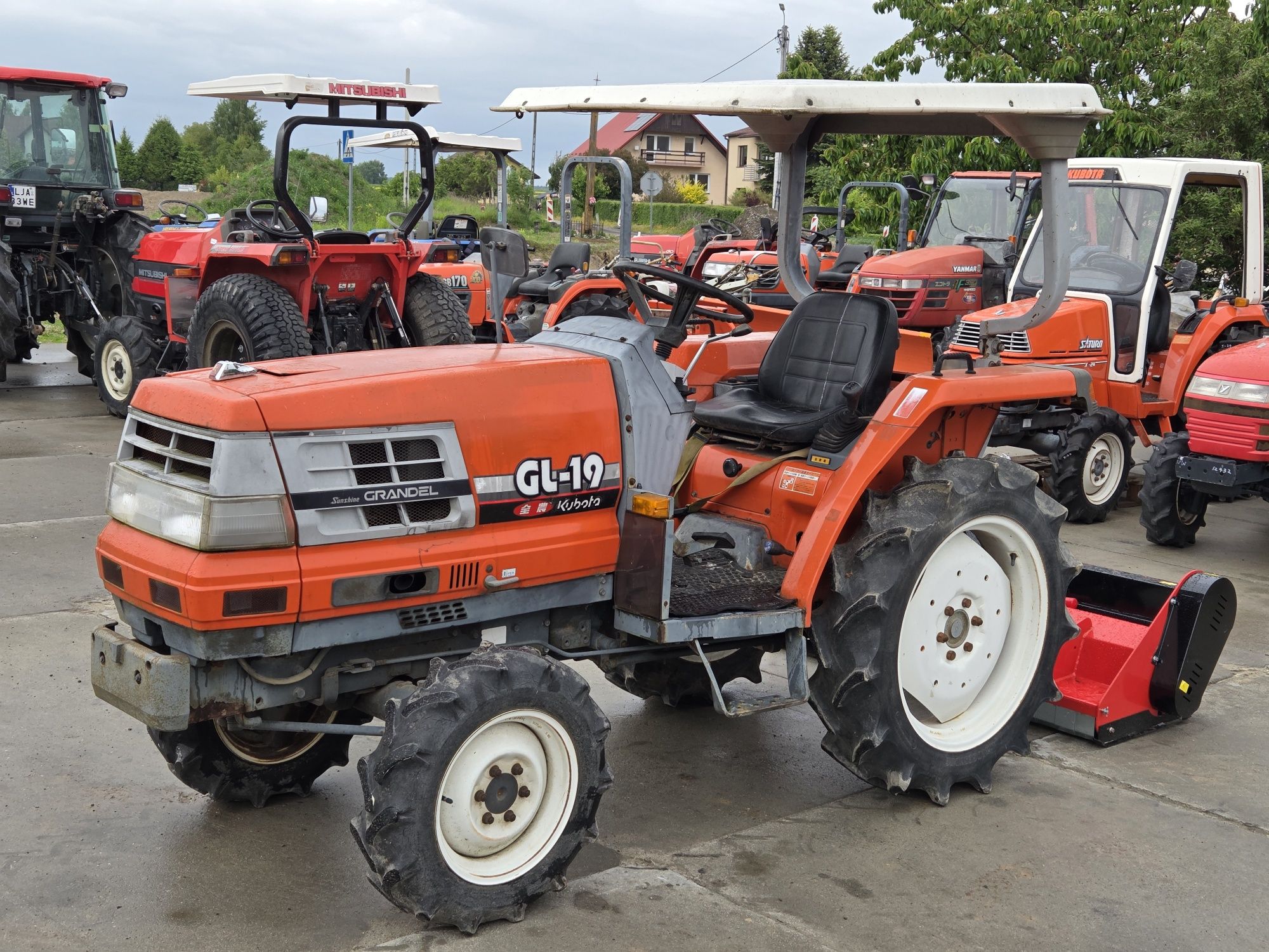 Traktorek japoński Kubota GL19 z kosiarką bijakowa 4x4 rewers