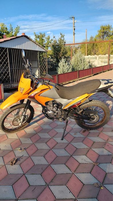 Продам мотоцикл Geon 200 X