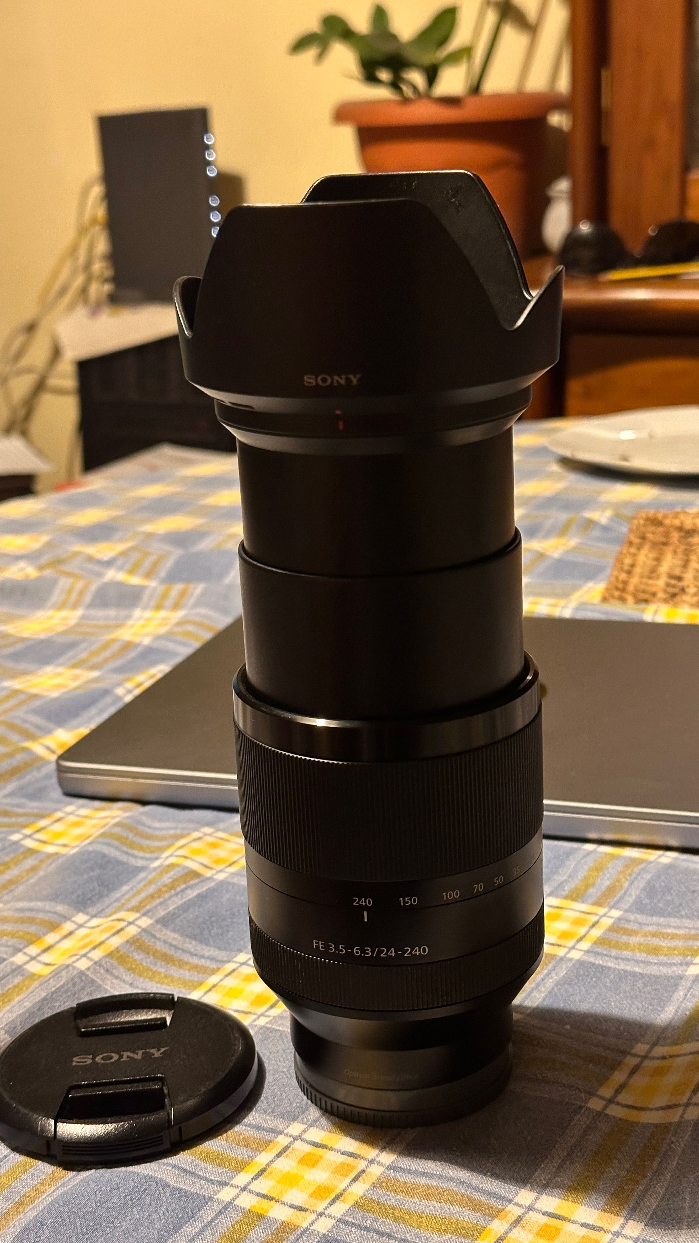 Sony 24-240mm 3.5-6.3