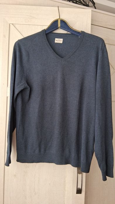Sweter męski w serek