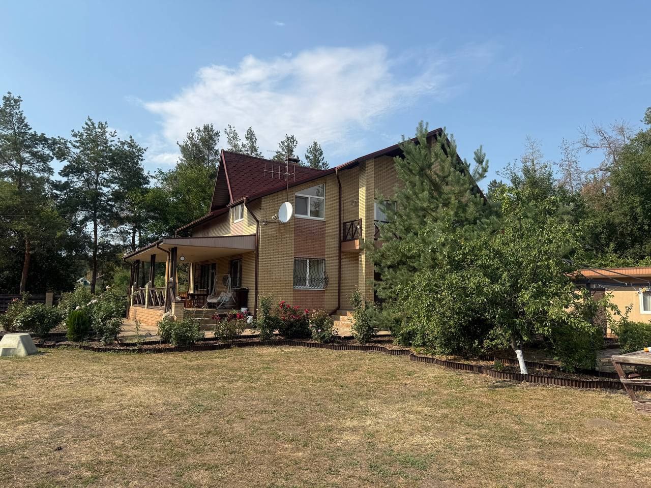 Продам дом в лесу. Песчанка . 223м2