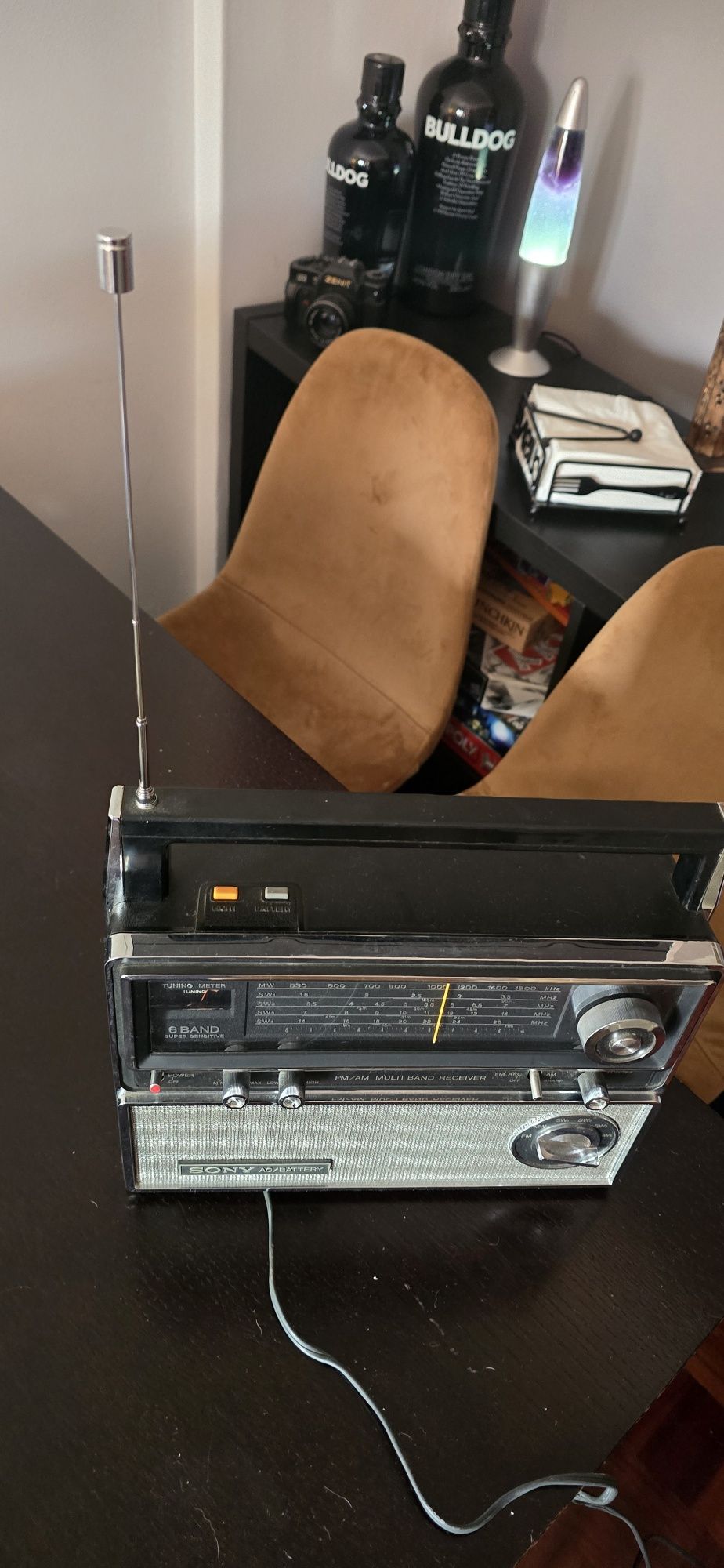 Radio sony vintage ICF-8000H a funcionar