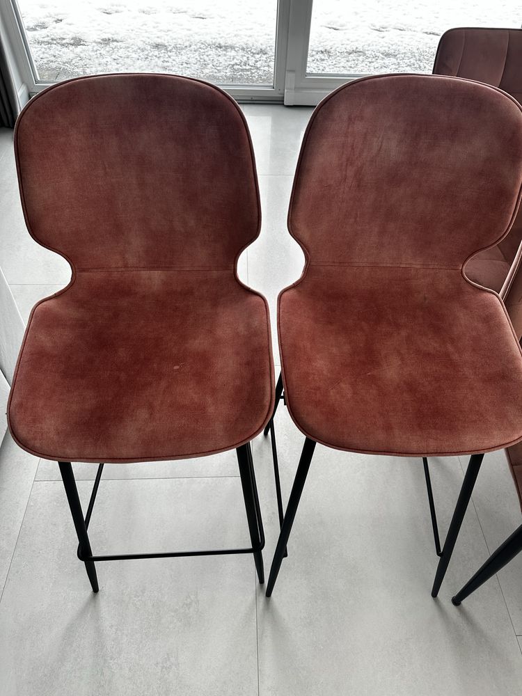 Krzesla welurowe+Hokery 8 sztuk