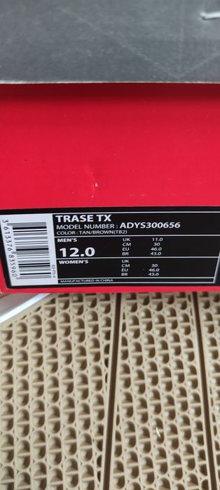 Nowe buty DC Shoes Trase TX w rozmiarze 46 długość 30cm