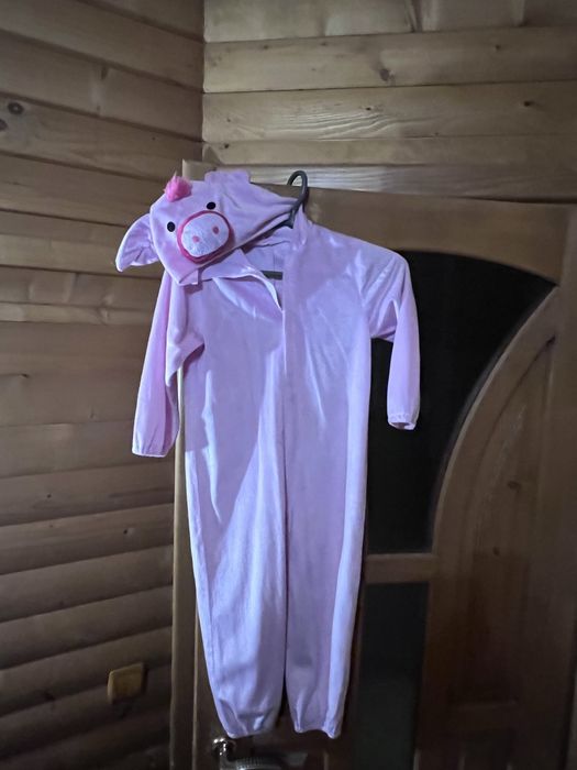 Костюми  піратів собака хрюша мушкетер і ще багато інших запитуйте