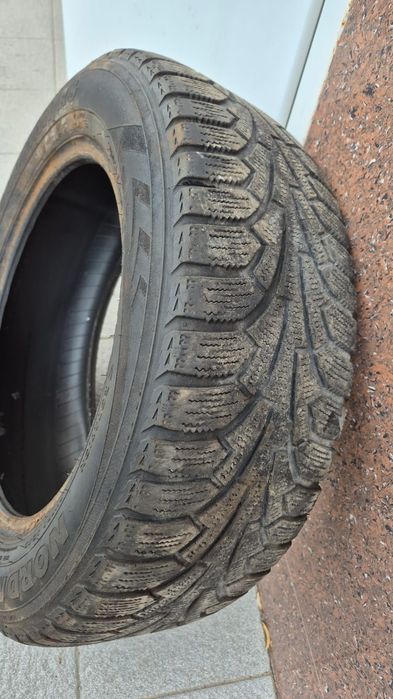 Продам зимові шини Nokian nordman rs R16 205/60