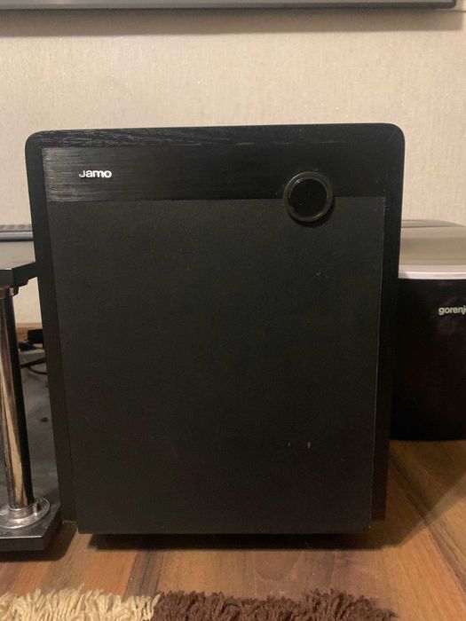 Сабвуфер Jamo SUB 550