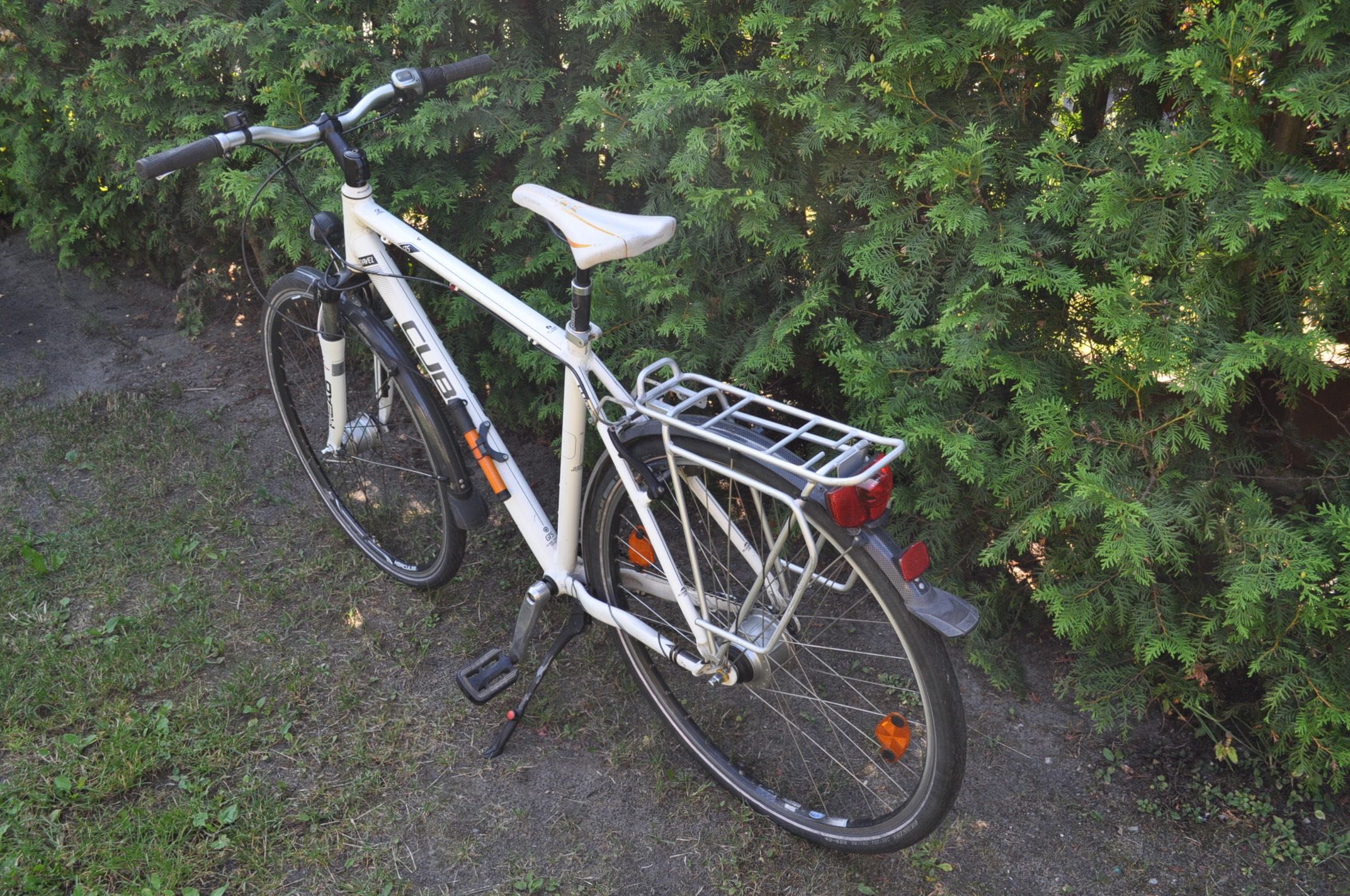 Rower Cube Travel alluminium, koła 28".