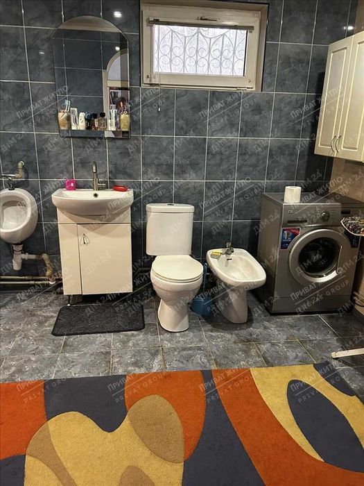 Сосни на ділянці, річка та пляж за воротами. Пошук закінчено!