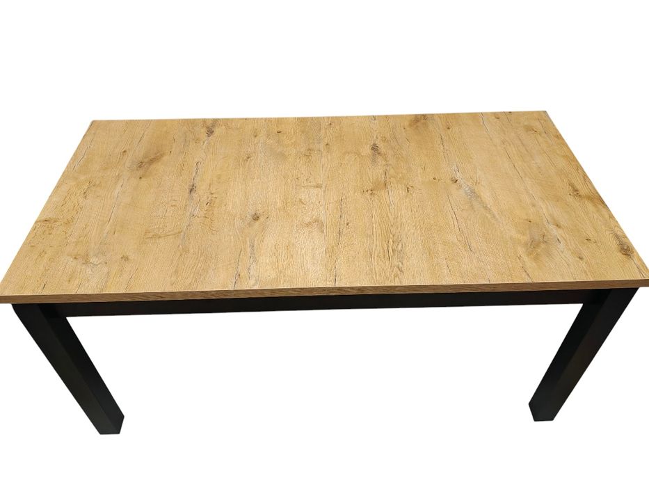 Stół rozkładany z krzesłami