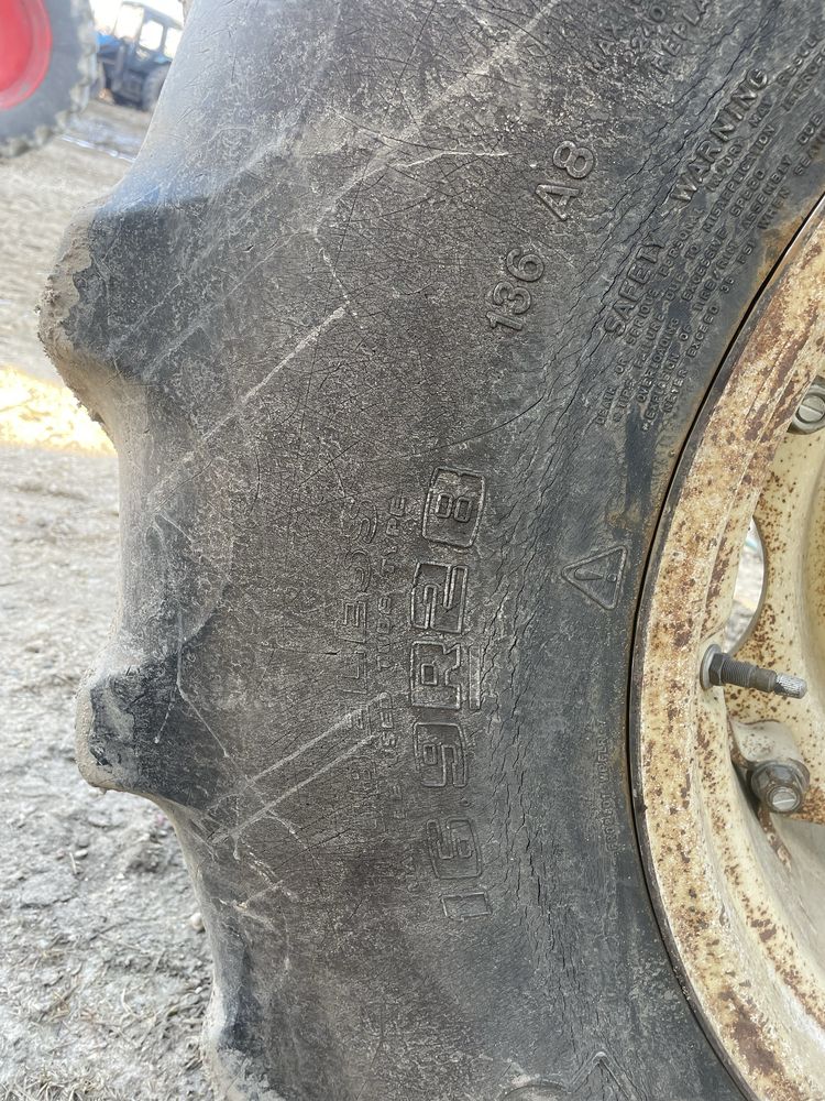 Opony good year 16.9 R28 opony 20.8 R38 komplet Renault Fendt massey