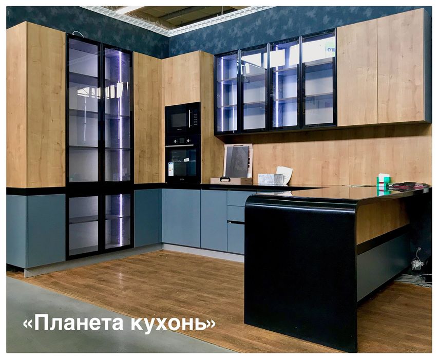 Кухня з виставки в шоурум