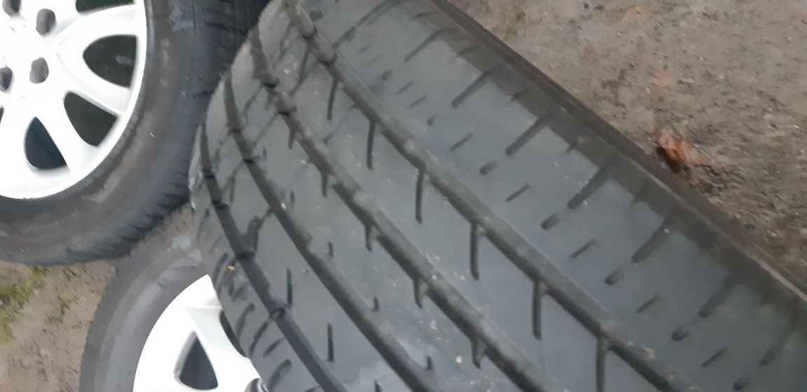 Alufelgi koła lato Kia Carens III 5x114,3 ET51 205/60R16 ori