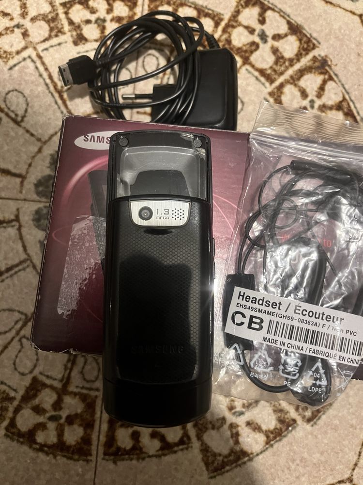 Telefon SAMSUNG GT-C5130