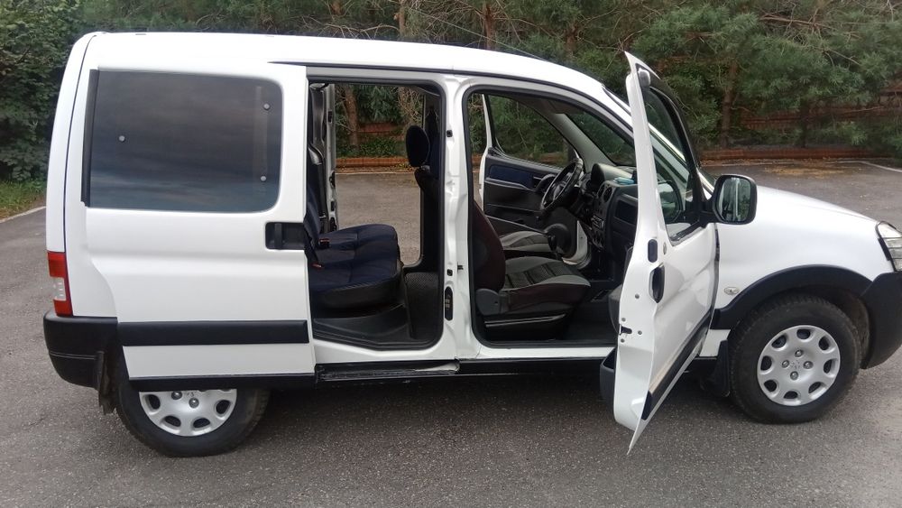 Пежо Партнер пасажир