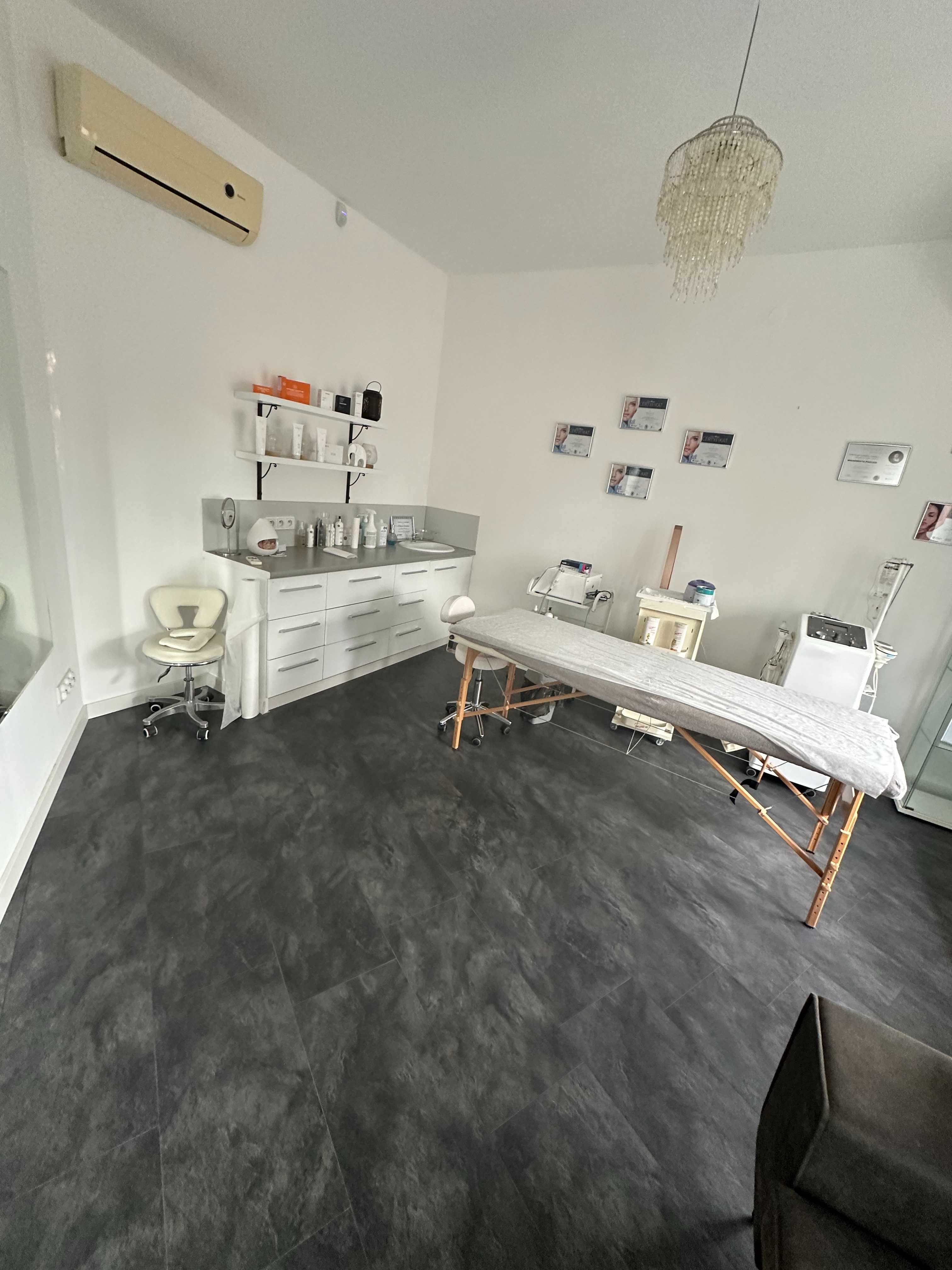 Odstąpię wyposażony salon kosmetyczny