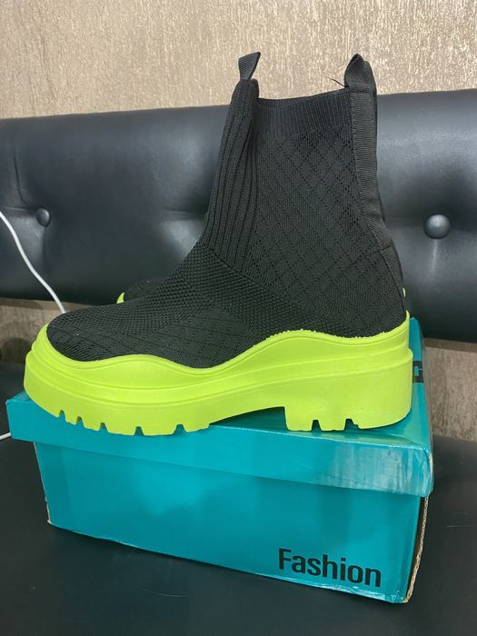 37 р Чорні демі ботинки чулок тракторна підошва