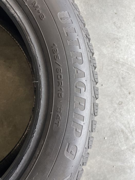 185/60 R15 Good Year Zimowe