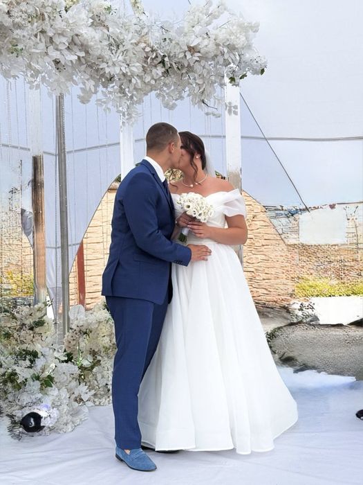 Весільня сукня б/у ідеальний стан