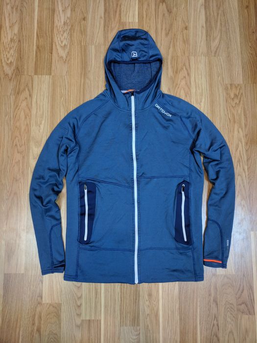 Теплая трекинговая термокофта худи ortovox merino inside