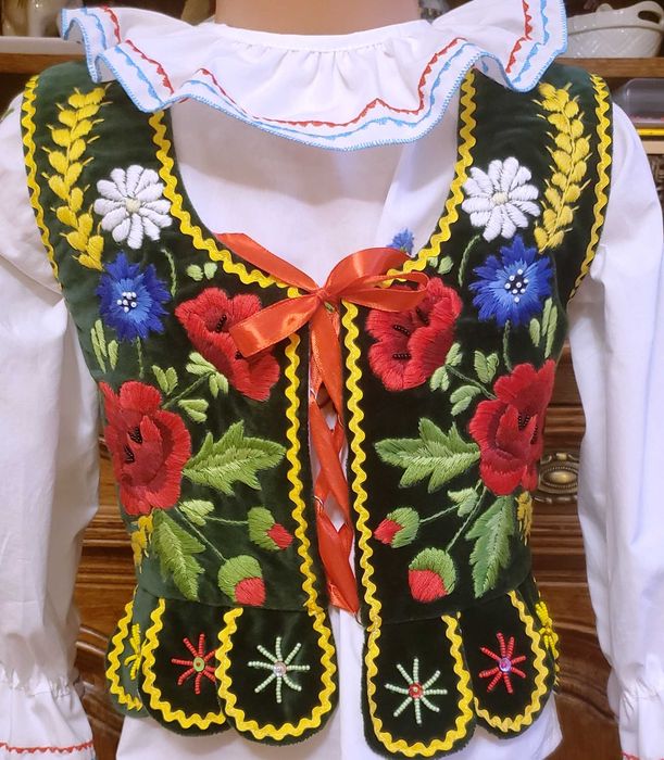 gorset krakowski, dziecięcy, ręcznie haftowany na zielonym aksamicie
