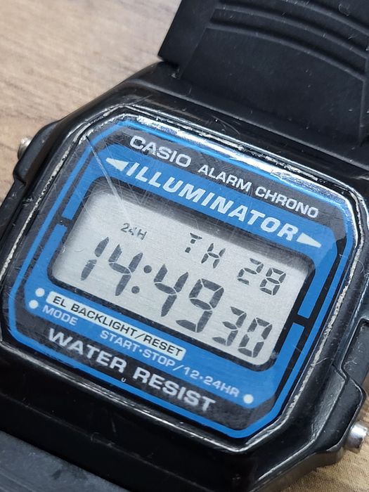 Casio illuminator f-105