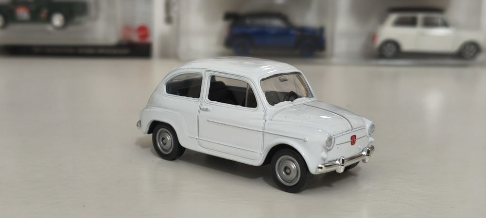 Miniaturas 1:43 várias