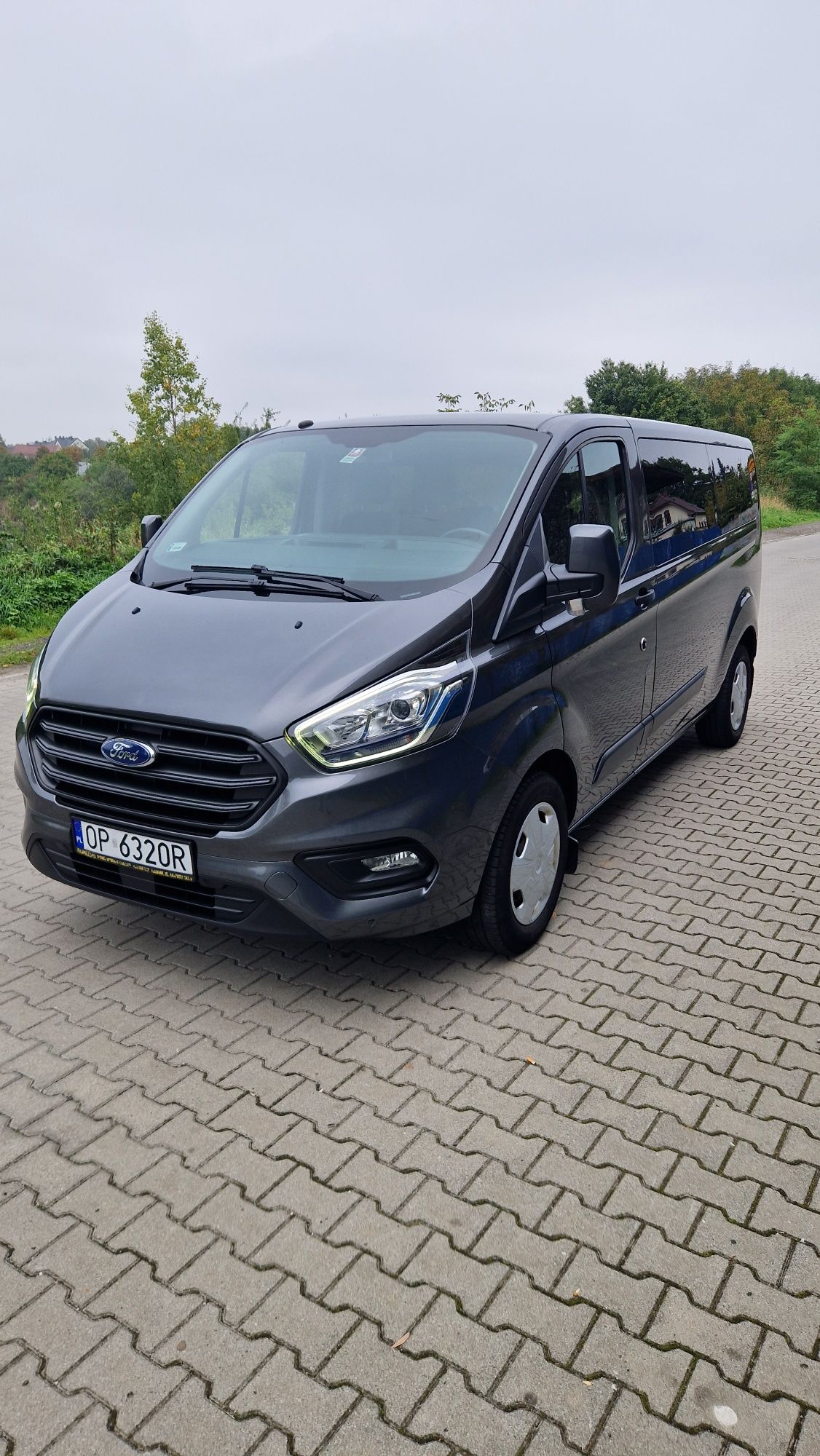 Wynajem busów 8 i 9 os. / wypożyczalnia samochodów/ przewóz osób
