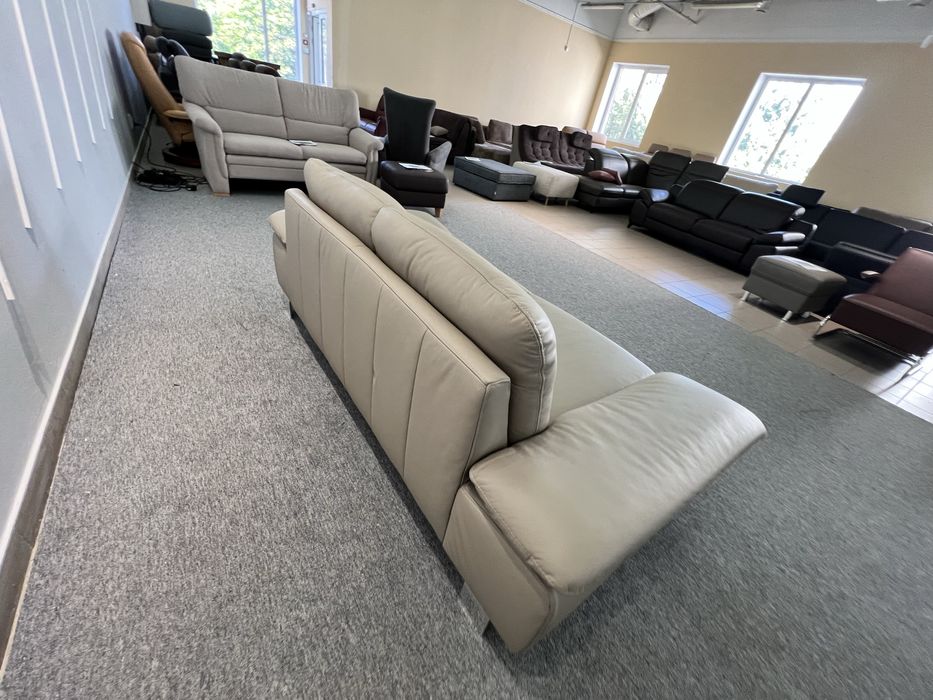 Диван шкіряний бежево світлий