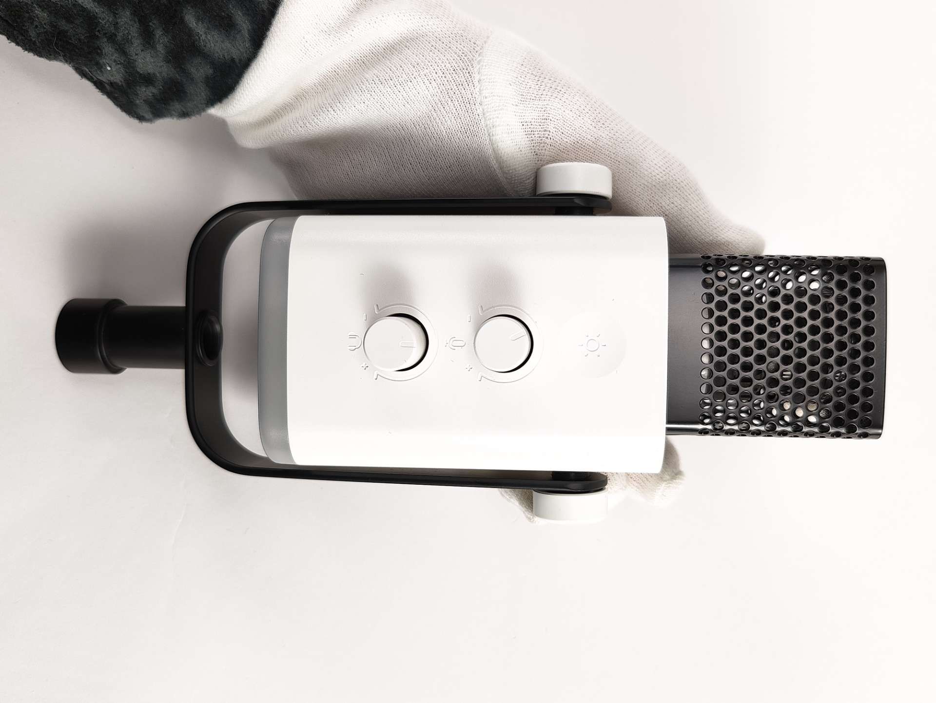 Mikrofon dynamiczny do streamingu i podcastów z wyciszaniem FIFINE XLR