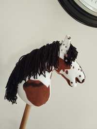 Hobby horse srokaty