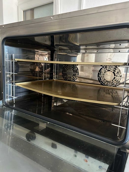 Piec Cukierniczy Piekarniczy Konwekcyjny Elektryczny Nawliżacz Hendi