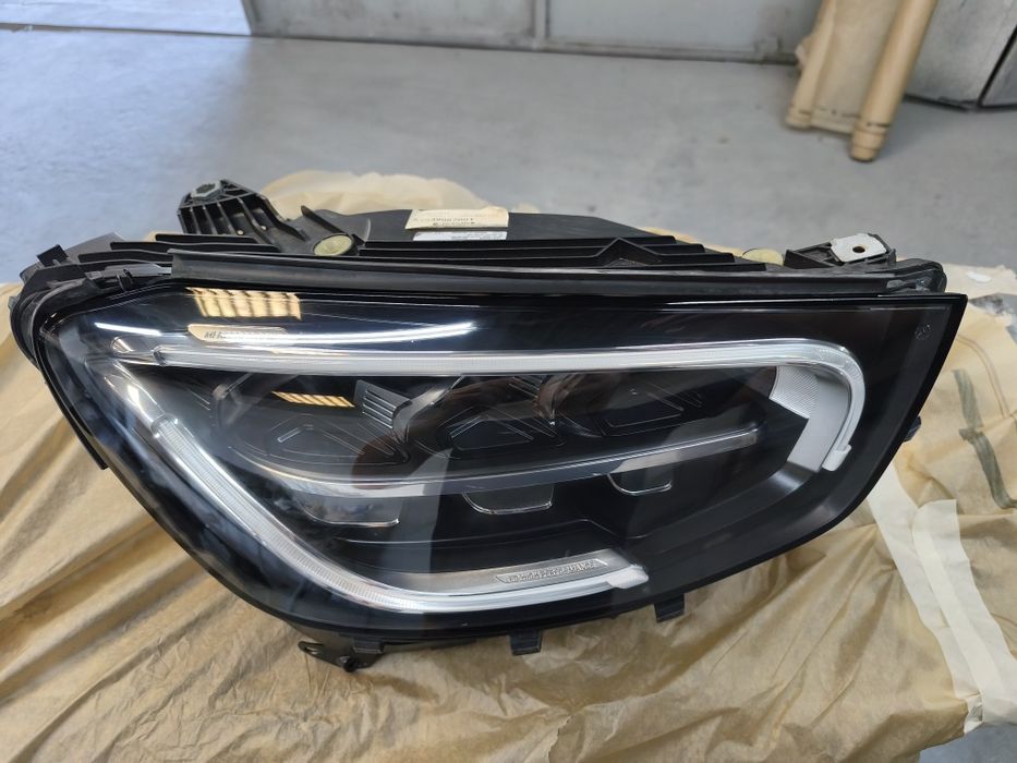 Farol direito Mercedes GLC w253