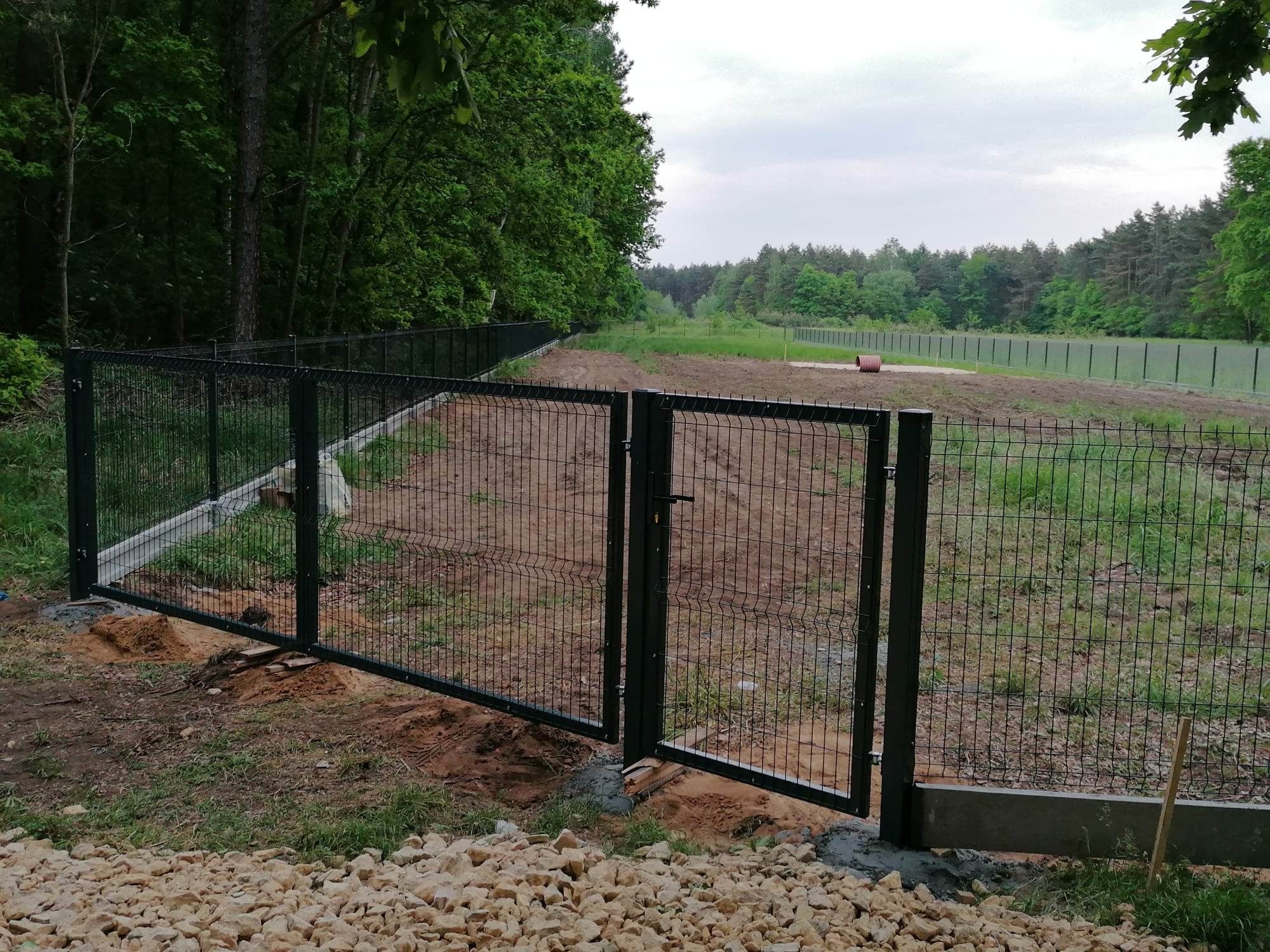 Montaż ogrodzeń panelowych ,gabionowych,bramy