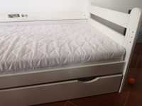 Łóżko z barierka białe Ikea 160x80 z materacem