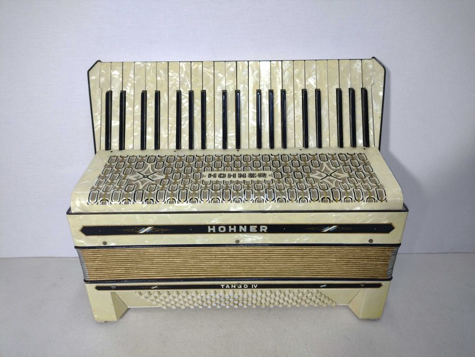 Akordeon Hohner Tango IV ,120 bas-4 ch.(,MUSETTE) stan BDB zamiana !!!
