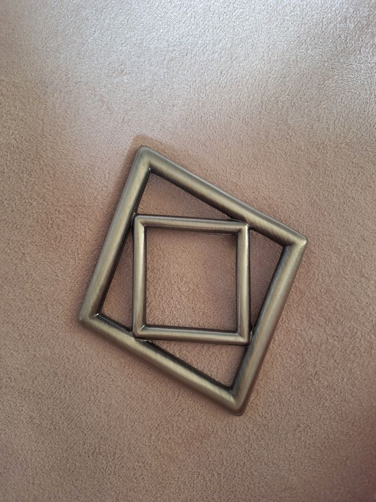 Broszka geometryczna